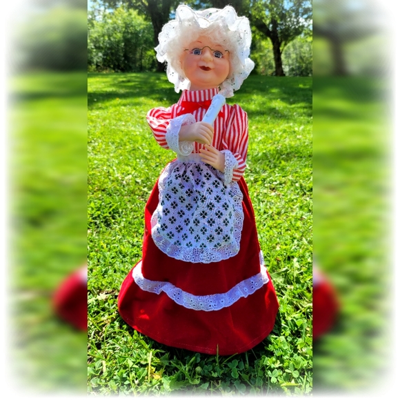 Vintage 90s Animated Mrs Claus - Picture 2 of 7